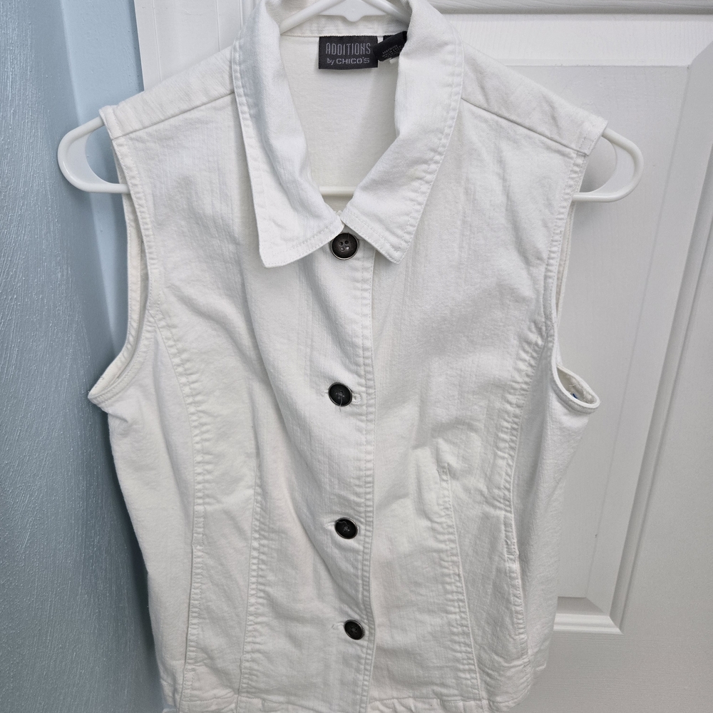 Women's Chico's Classic White Button-Up Denim White Vest, Size 1
